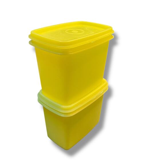 Tupperware Shelf Saver 3.5 Cup Storage Container w Lid Yellow 1243 1244 Lot of 2 - Picture 8 of 10